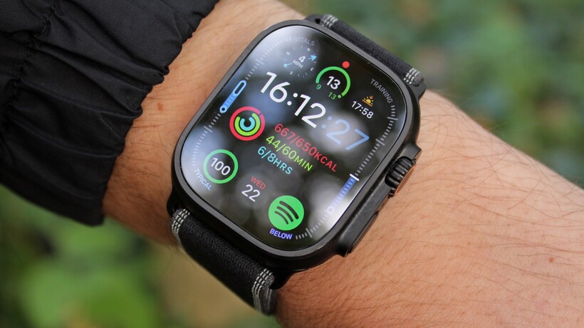 The Apple Watch Ultra 3 just got its first big price cut